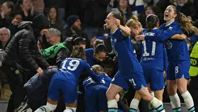 Quando tudo parecia perdido, Chelsea teve um p&ecirc;nalti no &uacute;ltimo segundo e eliminou o Lyon