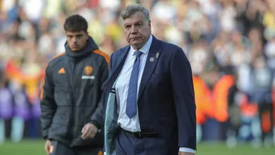 A aventura acabou: Sam Allardyce deixa Leeds ap&oacute;s quatro jogos e o rebaixamento na Premier League
