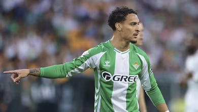 Real Madrid &eacute; exposto por Antony, trope&ccedil;a no Betis e &lsquo;tranquiliza&rsquo; Barcelona