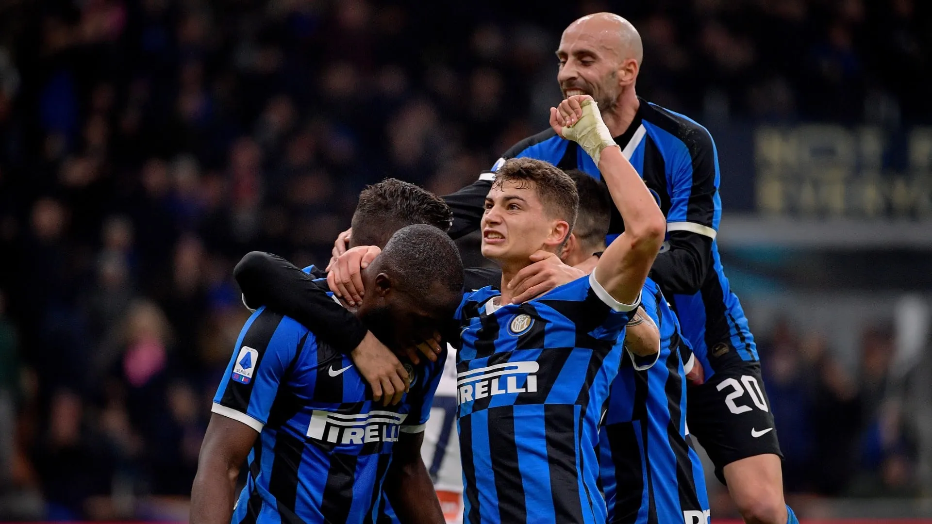 Lukaku faz gola&ccedil;o e decide em goleada da Inter, que teve primeiro gol de Esposito no time principal