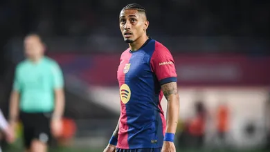 Raphinha ganhar&aacute; renova&ccedil;&atilde;o no Barcelona, mas j&aacute; teria data para sa&iacute;da