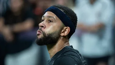 Depay revela conversa com Neymar antes de assinar com o Corinthians