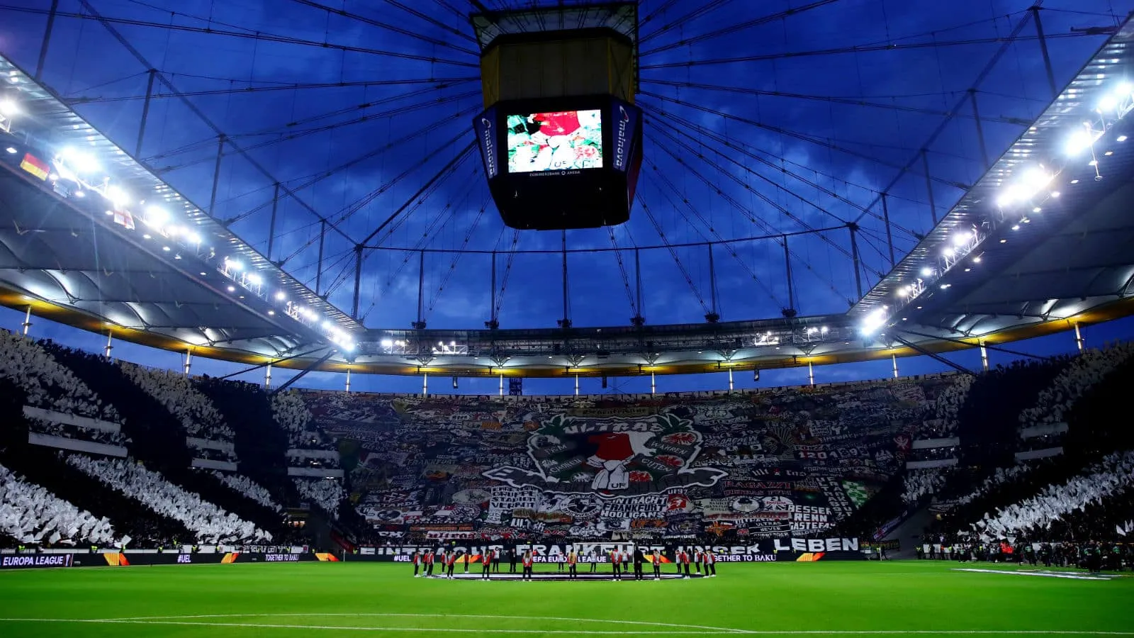 O espet&aacute;culo mais bonito do Frankfurt ficou guardado para a &uacute;ltima noite europeia em casa na temporada