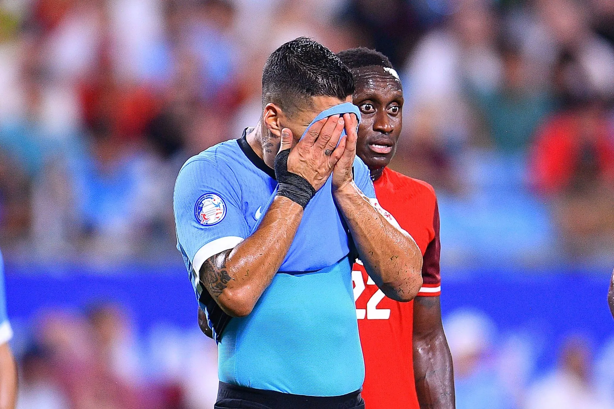 Luis Su&aacute;rez lamenta chance perdida em jogo do Uruguai