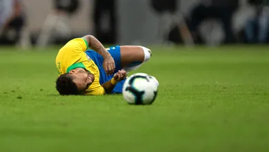 Neymar &eacute; cortado da Sele&ccedil;&atilde;o com les&atilde;o no tornozelo e est&aacute; fora da Copa Am&eacute;rica. E agora, Tite?
