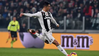 Cristiano Ronaldo, feliz na Juventus, diz: &ldquo;Gostaria que Messi viesse para a It&aacute;lia um dia&rdquo;