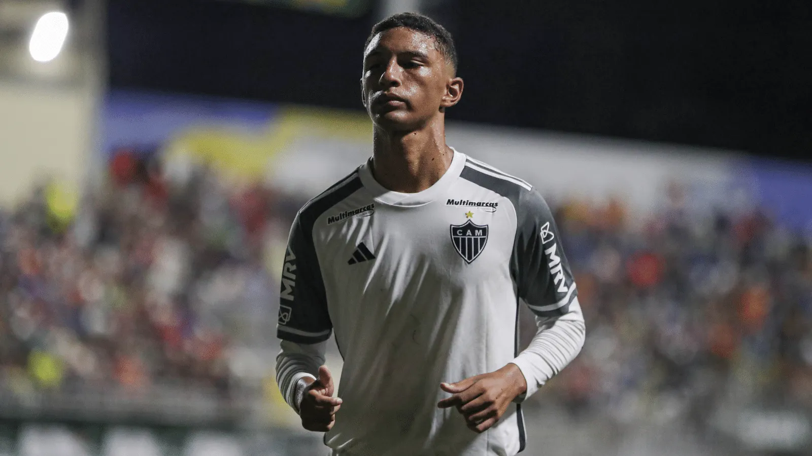 Tem algu&eacute;m pronto? Com les&otilde;es, base do Atl&eacute;tico-MG pode ganhar chances no profissional