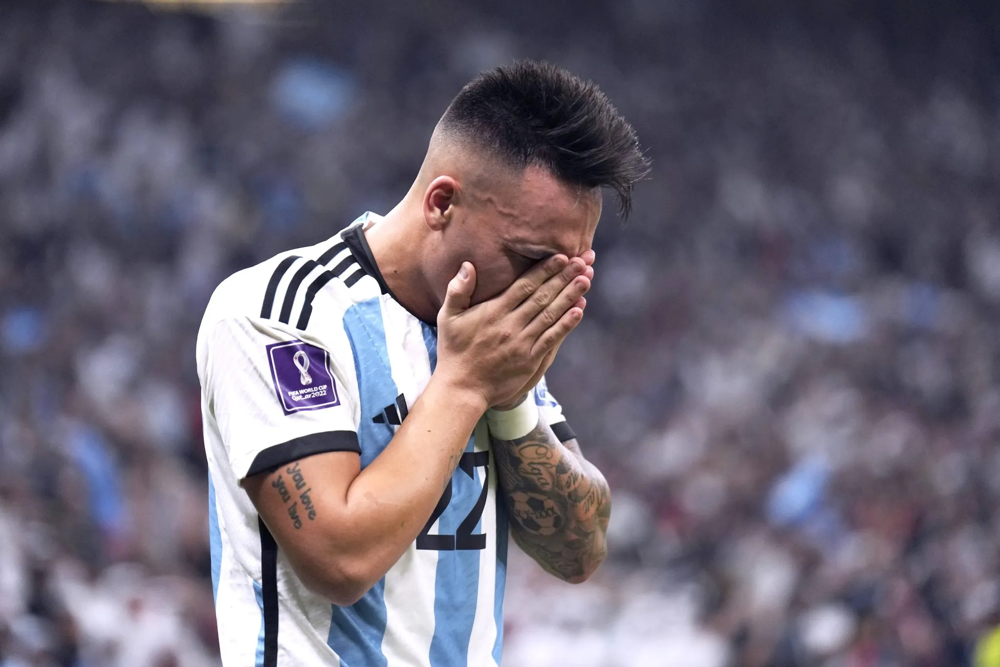 Lautaro Mart&iacute;nez lamenta chance perdida na Copa do Mundo de 2022