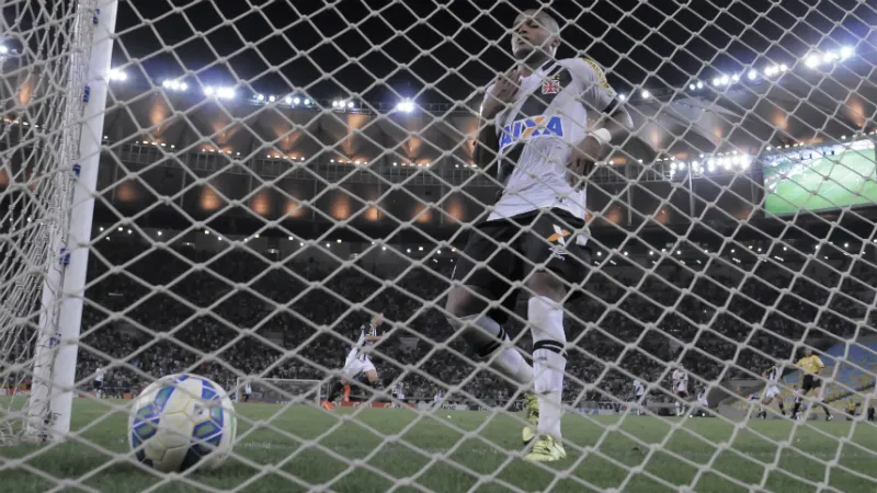 Mesmo vendo, n&atilde;o deu para acreditar que o Vasco perdeu com um gol no &uacute;ltimo lance