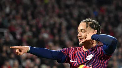 &lsquo;Al&ocirc;, PSG&rsquo;: Simons brilha em goleada do RB Leipzig pela Bundesliga e mostra motivos para voltar &agrave; Fran&ccedil;a
