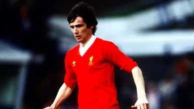 Alan Hansen, &iacute;dolo do Liverpool, vive drama no hospital e est&aacute; &lsquo;gravemente doente&rsquo;