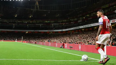 Entre expectativas e frustra&ccedil;&otilde;es de um prod&iacute;gio, Walcott ainda teve carreira importante