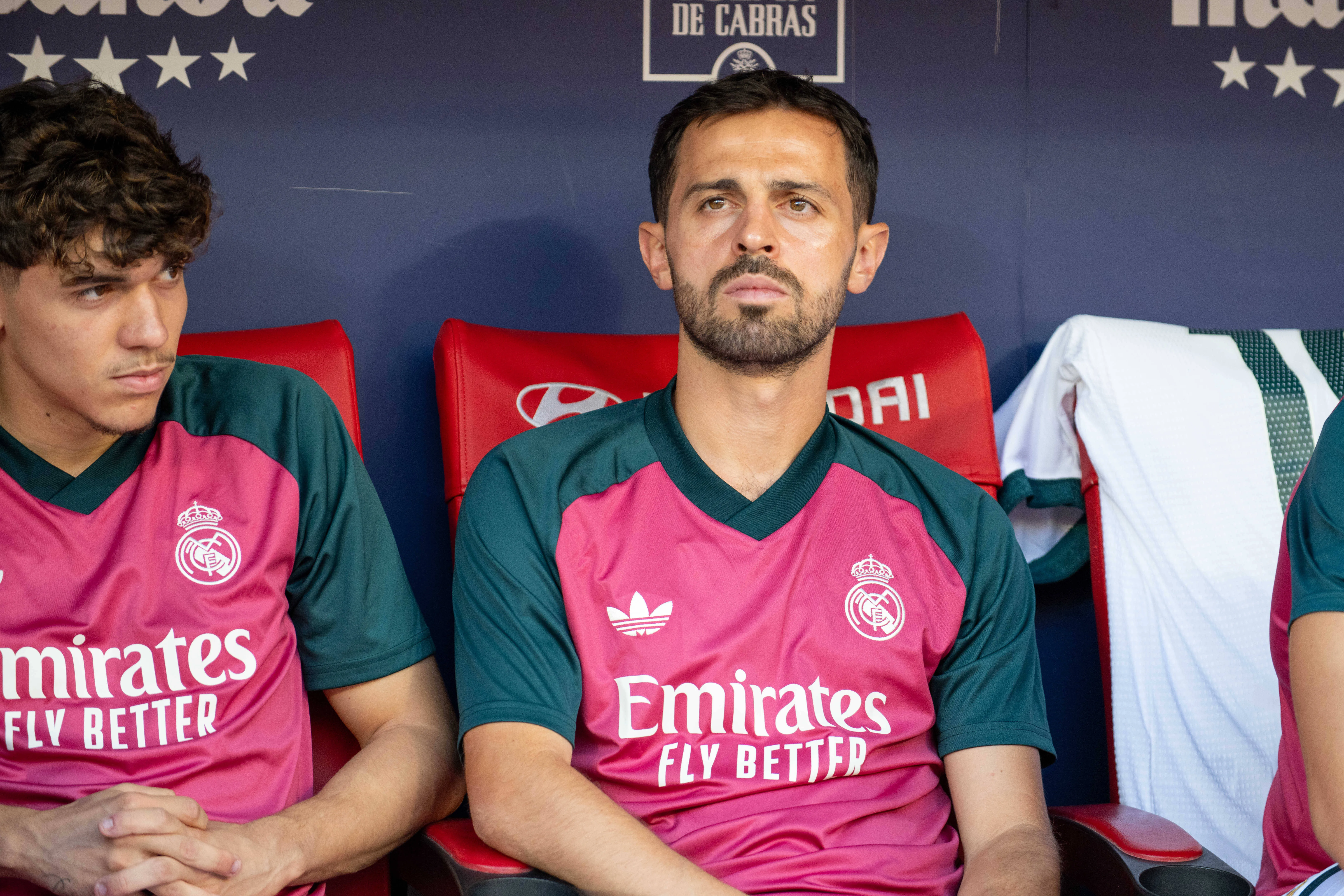Bernardo Silva no banco de reservas do Real Madrid