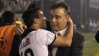 Os jogadores do Olimpia sabem o que &eacute; jogar futebol