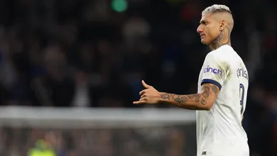 Tottenham quer usar a crise do Manchester United como degrau para voltar ao topo