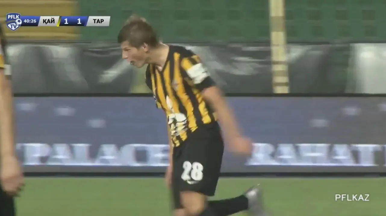 Habilidade n&atilde;o envelhece: olha o gol maravilhoso que Arshavin fez