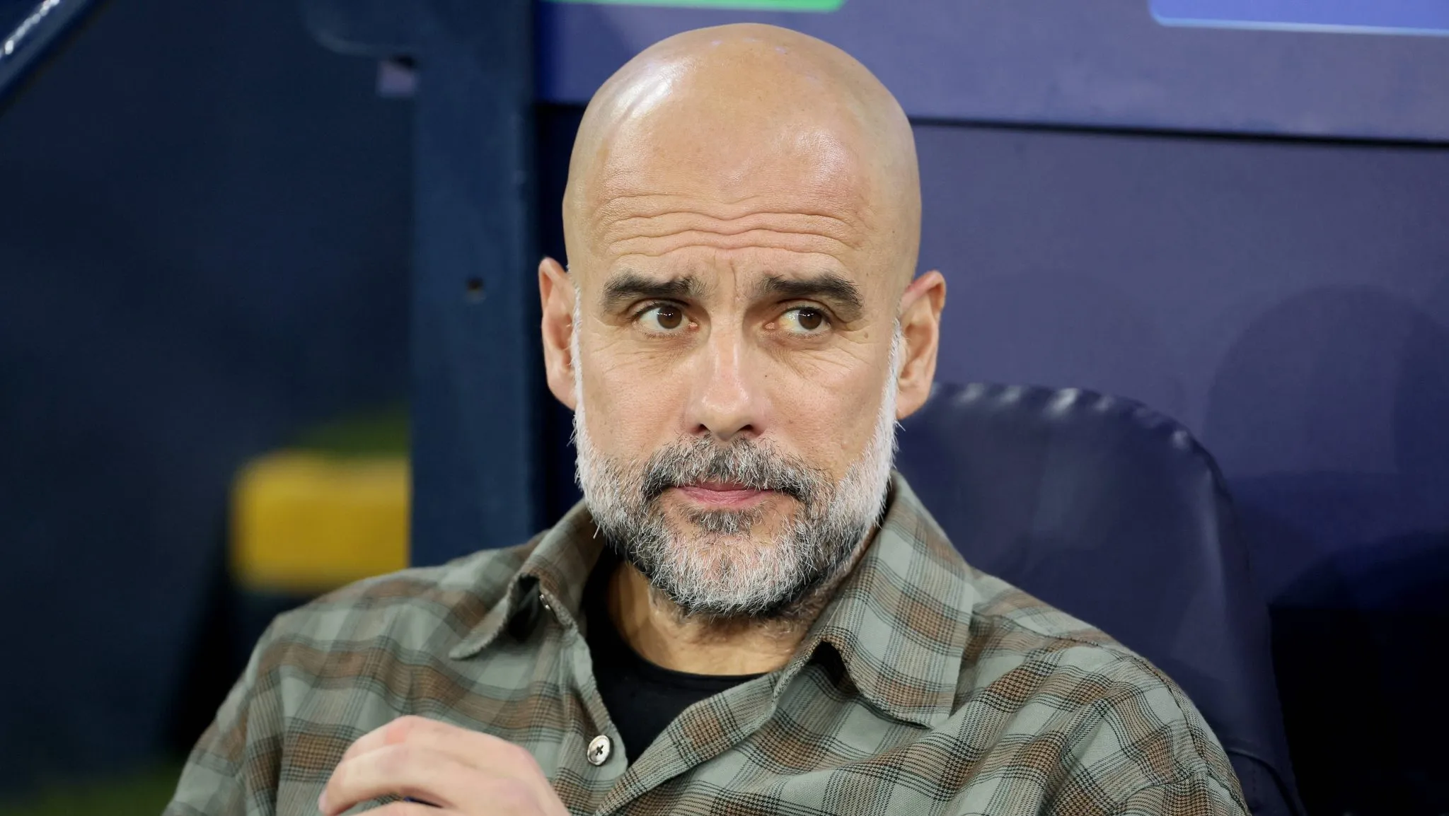 Guardiola: &lsquo;O mundo vai desabar e estamos aqui discutindo isso&rsquo;