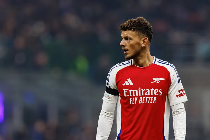Thomas Tuchel promete repatriar Ben White na sele&ccedil;&atilde;o da Inglaterra