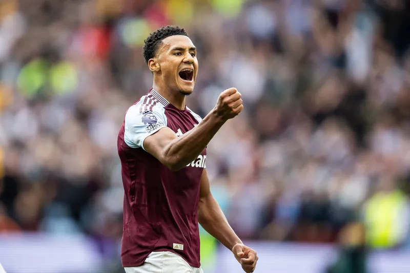 Watkins em a&ccedil;&atilde;o pelo Aston Villa