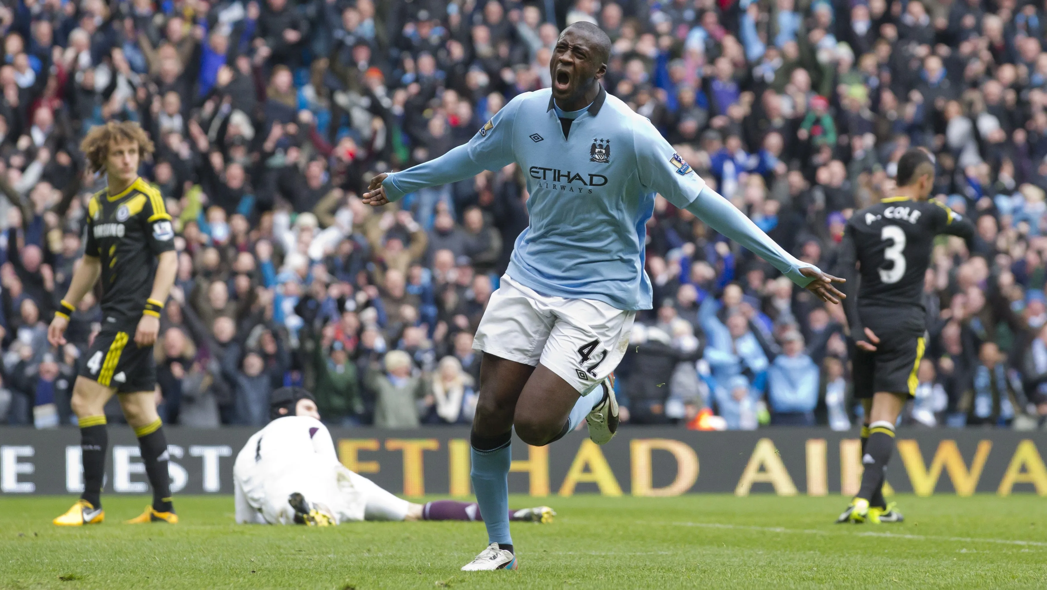 Yaya Tour&eacute;, um motor de &euro; 26 milh&otilde;es anuais. Vale tanto?