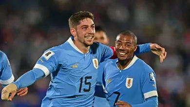 De La Cruz marca dois e Uruguai passeia diante do Chile pelas Eliminat&oacute;rias
