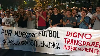 Como jogadores se uniram e paralisaram o campeonato uruguaio para lutar por condi&ccedil;&otilde;es melhores