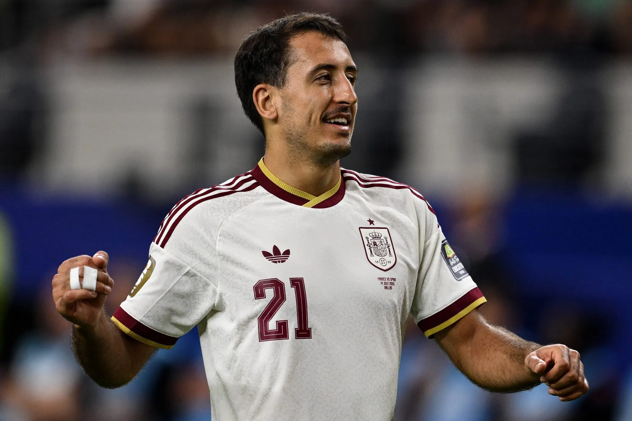 Oyarzabal celebra gol pela sele&ccedil;&atilde;o espanhola