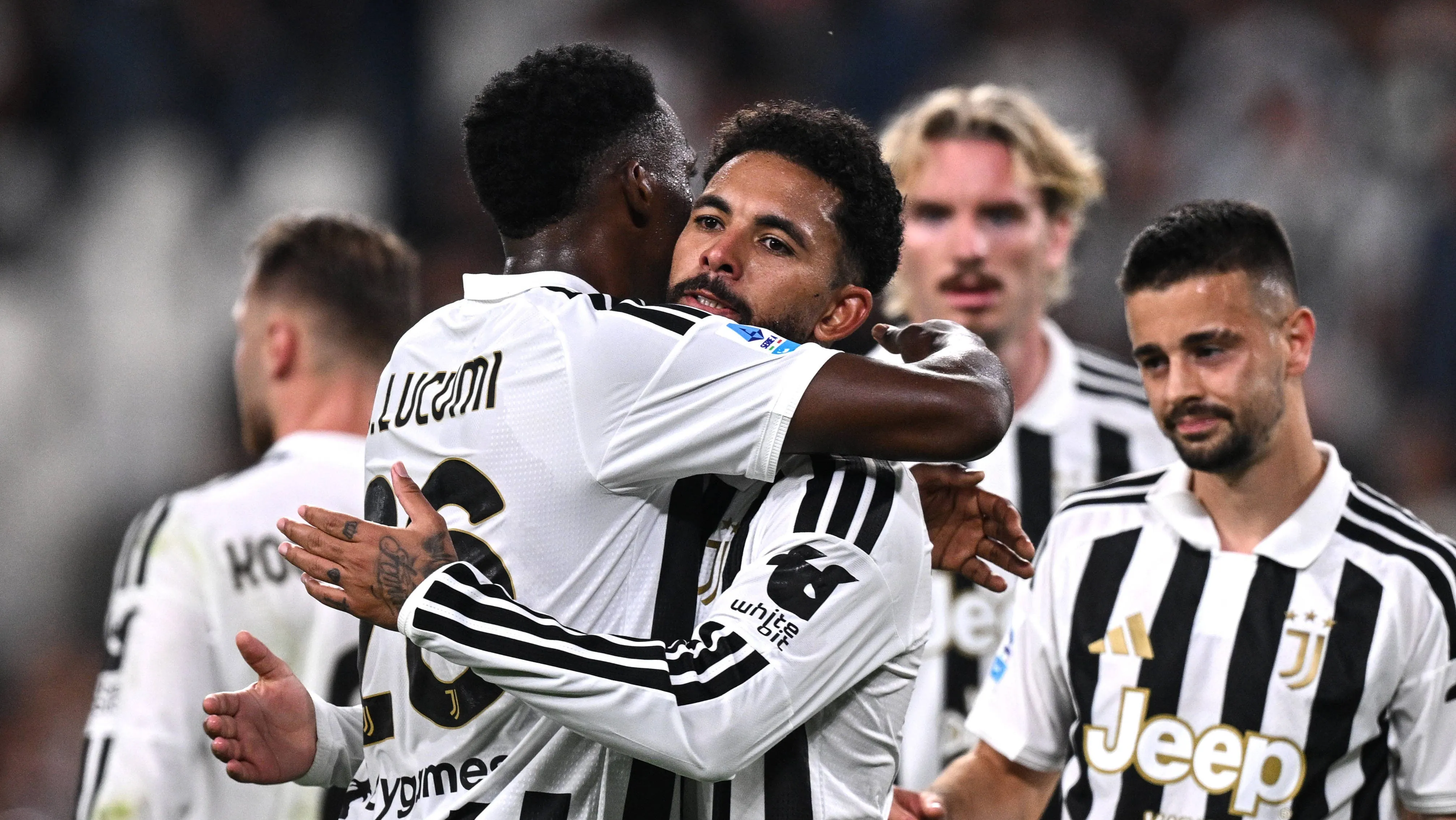 Juventus avalia dois brasileiros para refor&ccedil;ar a lateral esquerda na janela de janeiro