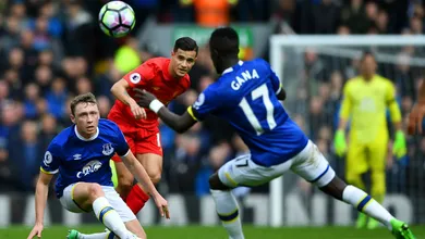 O Coutinho decisivo reaparece, e Liverpool vence o cl&aacute;ssico contra o Everton