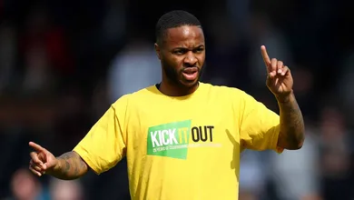 Sterling apoia manifesta&ccedil;&otilde;es antirracistas nas ruas: &ldquo;Precisamos de mais do que apenas palavras&rdquo;