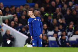 Chelsea tem gol &lsquo;quase ol&iacute;mpico&rsquo; e Est&ecirc;v&atilde;o reserva em derrota de virada para o Villa