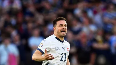 Shaqiri marca em empate da Su&iacute;&ccedil;a na Euro e estabelece feito que nem Cristiano Ronaldo tem