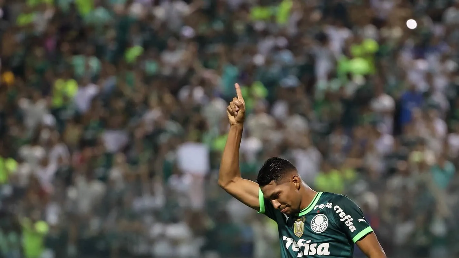 Ap&oacute;s Sele&ccedil;&atilde;o, Rony termina ano tentando voltar a brilhar no Palmeiras. Mas o que houve com ele?
