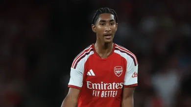 &lsquo;Ele d&aacute; conta do recado&rsquo;: Joia de 16 anos do Arsenal fura fila e conquista confian&ccedil;a de Arteta