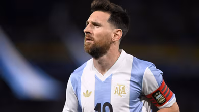 &lsquo;Cristiano Ronaldo limitado &eacute; melhor do que Messi&rsquo;, diz lenda argentina