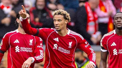 Liverpool manipula o Everton e cria vantagem cedo para sofrer desnecessariamente depois