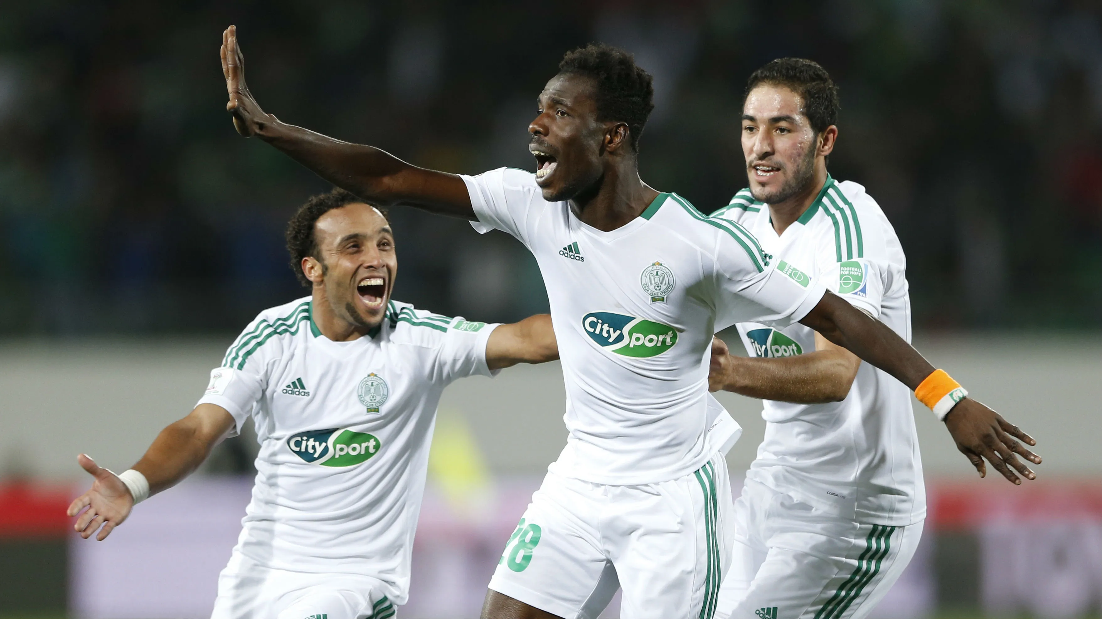 Na prorroga&ccedil;&atilde;o, Raja bateu o Monterrey por 2 a 1 (AP Photo/Matthias Schrader)