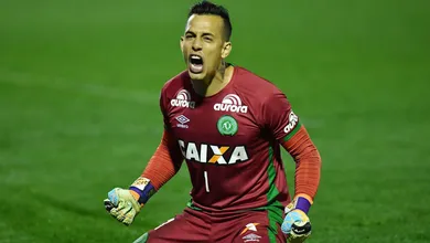 Danilo foi o pared&atilde;o que barrou o &lsquo;Rey de Copas&rsquo; e fez a Chape reavivar seu sonho de Am&eacute;rica