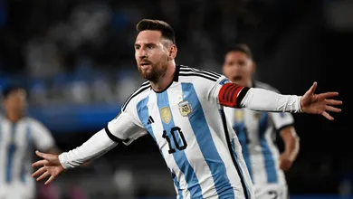 Tudo como sempre: Messi anota um gol de falta magistral e a Argentina vence o Equador