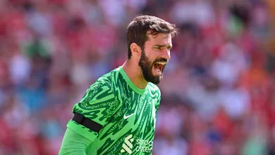 Alisson reclama de nova Champions, mas calend&aacute;rio europeu ainda n&atilde;o chega perto do brasileiro