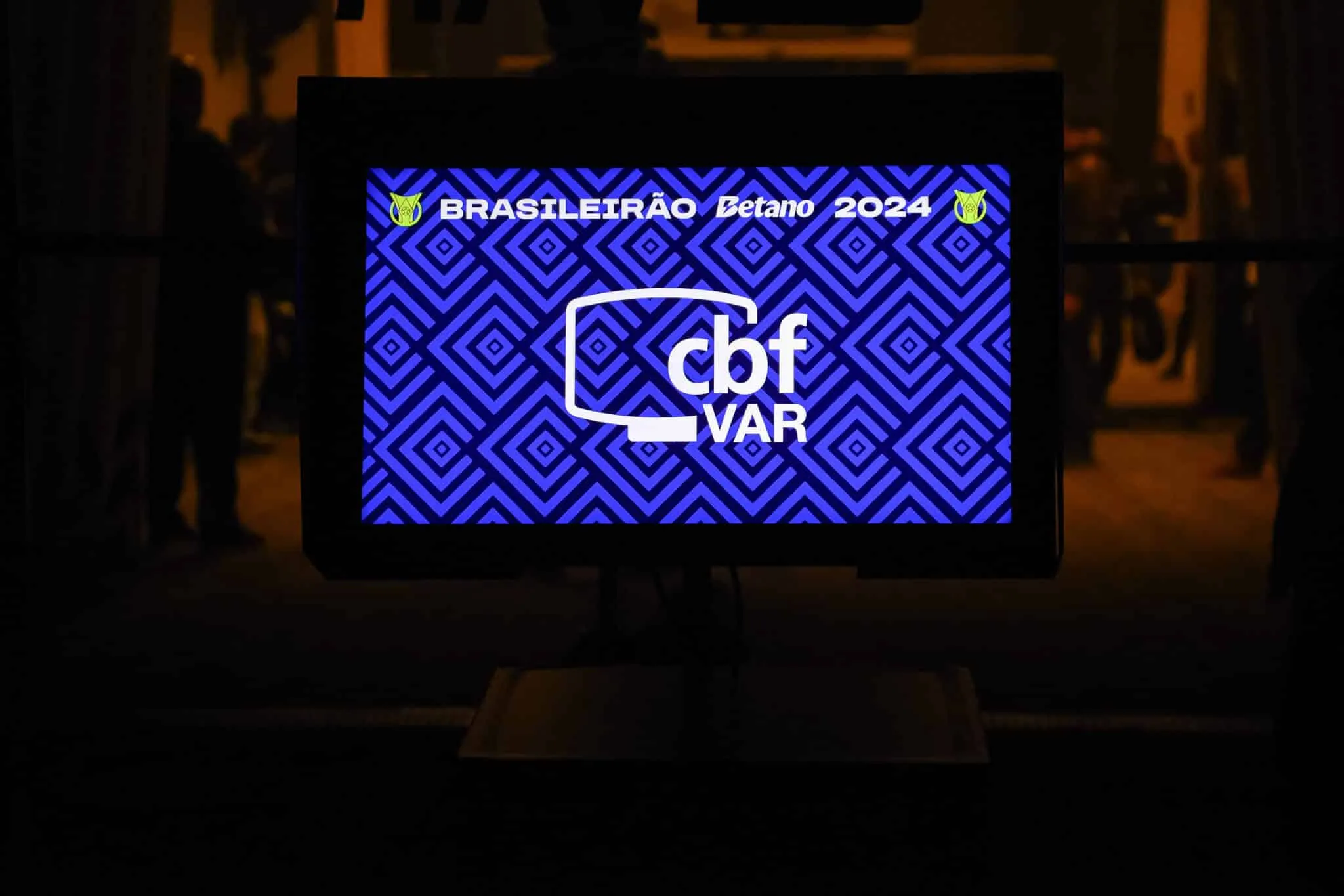 Veja o &aacute;udio do VAR sobre gol pol&ecirc;mico do Cruzeiro contra o Vit&oacute;ria