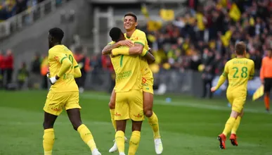 De virada, o Nantes tamb&eacute;m teve o gosto de carimbar a faixa e adiar o t&iacute;tulo do PSG