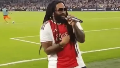Foi de arrepiar o filho de Bob Marley cantando m&uacute;sicas do pai com a torcida do Ajax