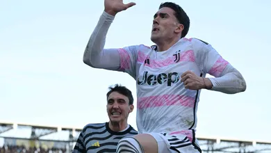 Juventus prova que &eacute; visitante indigesta, vence o Frosinone e segue a ca&ccedil;a &agrave; Inter de Mil&atilde;o