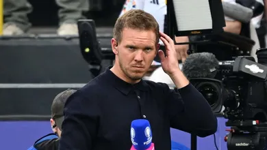 Alemanha enfrenta d&uacute;vida crucial antes de confronto decisivo diante da Espanha