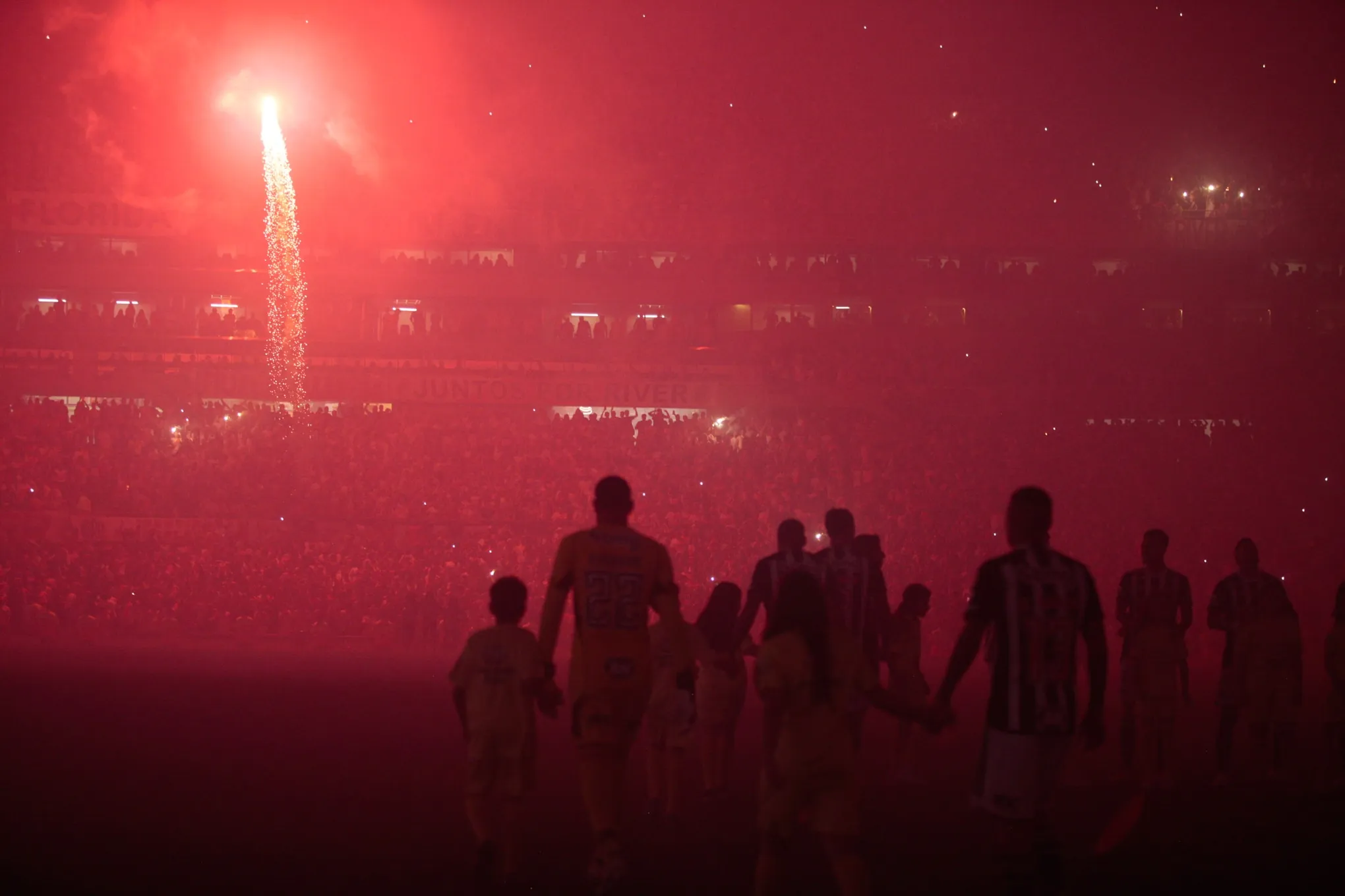 Multa e fechamento do Monumental: River Plate paga caro por festa e pirotecnia