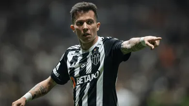 Classifica&ccedil;&atilde;o na Libertadores cobra caro e Atl&eacute;tico-MG perde Bernard por grave les&atilde;o