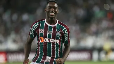 Fluminense conta com gratid&atilde;o de Luiz Henrique para largar na frente em Fla-Flu nos bastidores