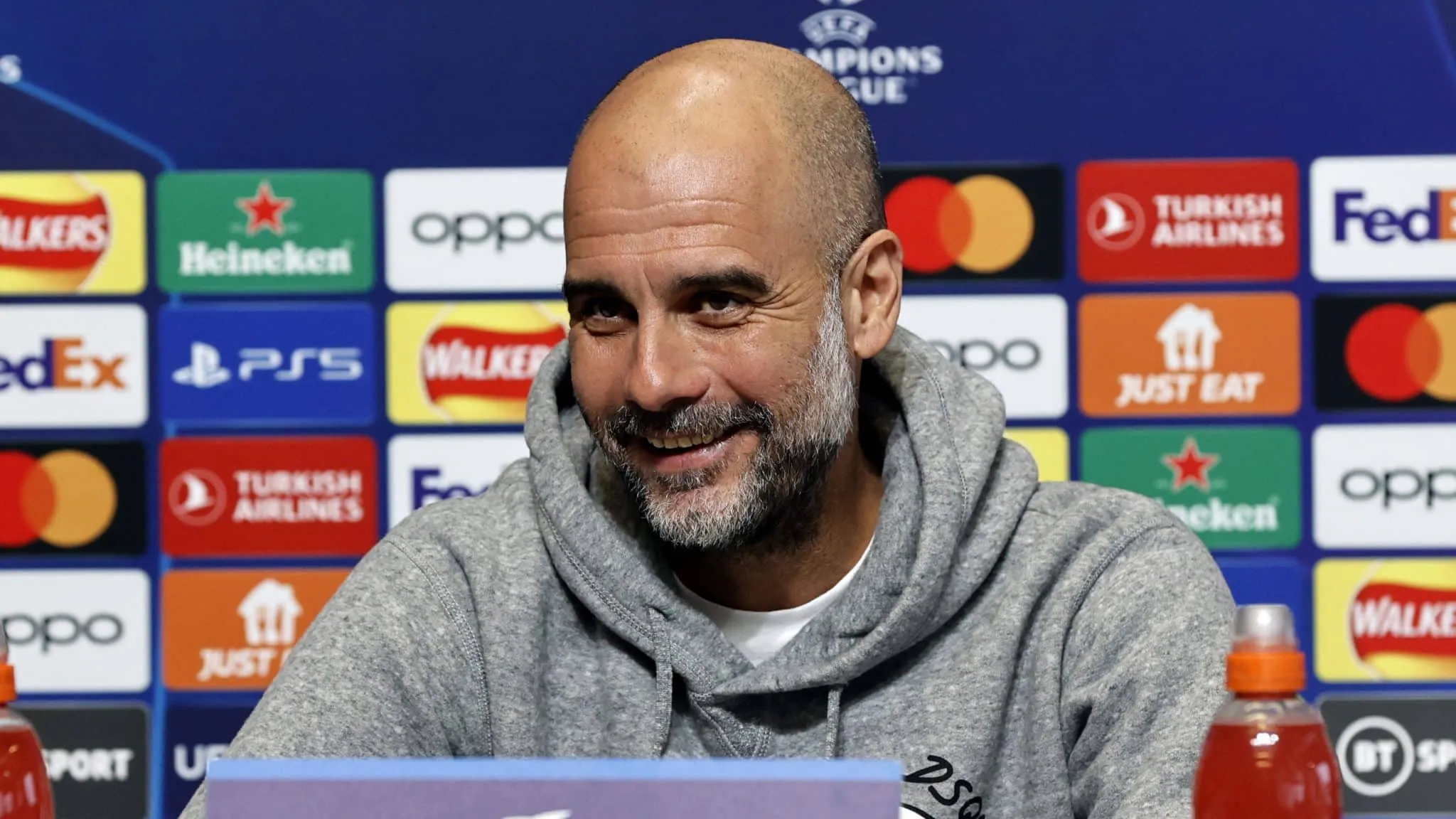 Guardiola: &ldquo;Haaland pode melhorar. J&aacute; melhorou um pouco, mas ele pode melhorar mais&rdquo;