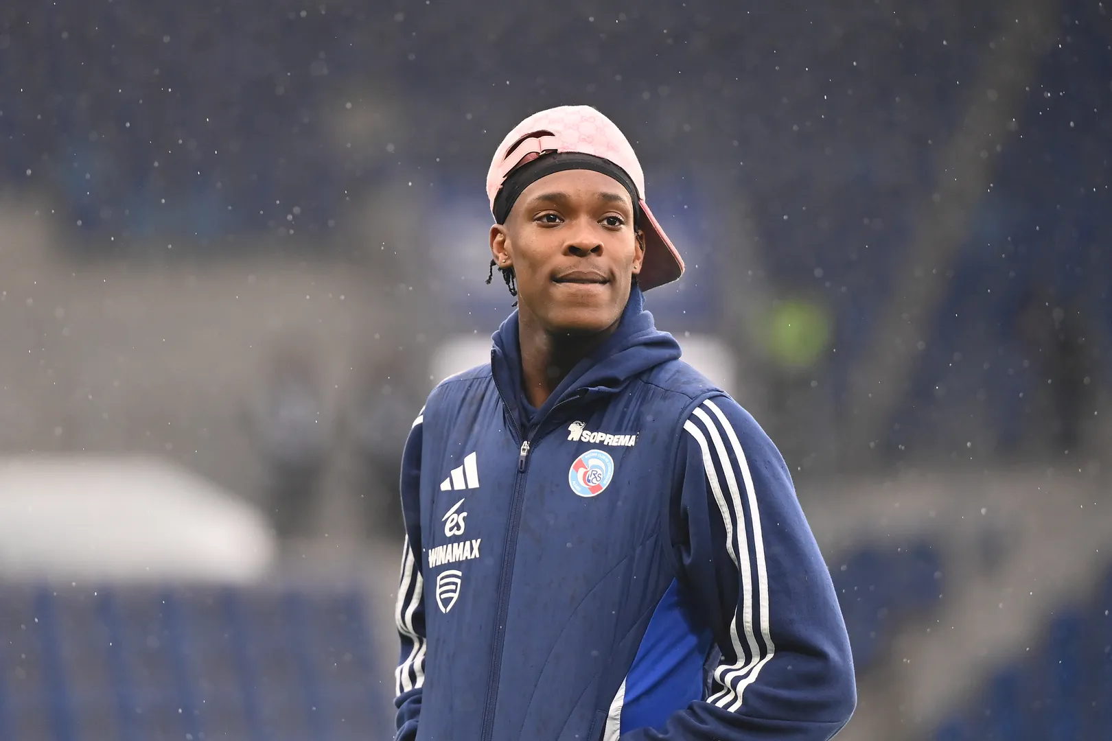 Emanuel Emegha em jogo do Strasbourg